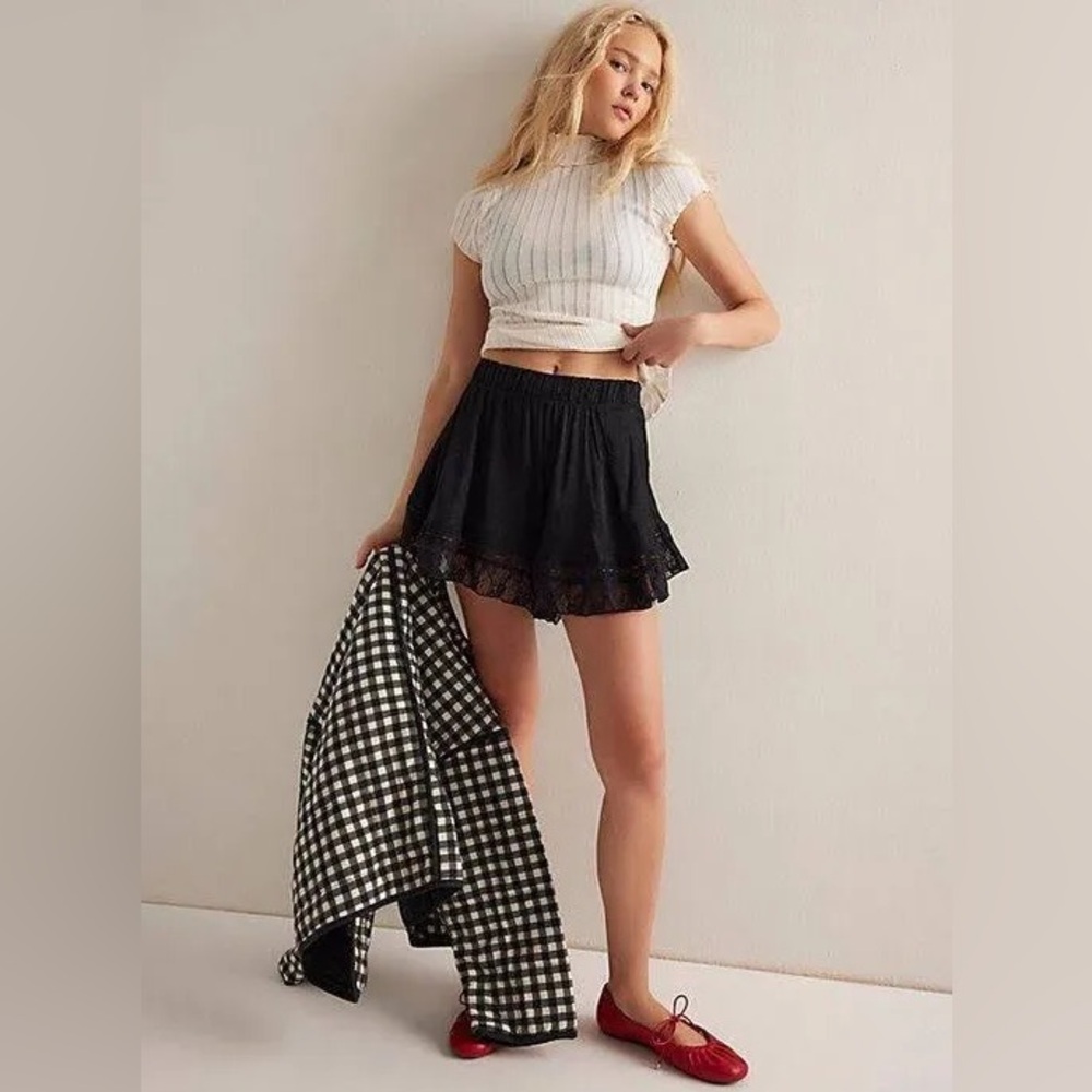 Free People Intimately Morning Breeze Shorts. Size Small NWT